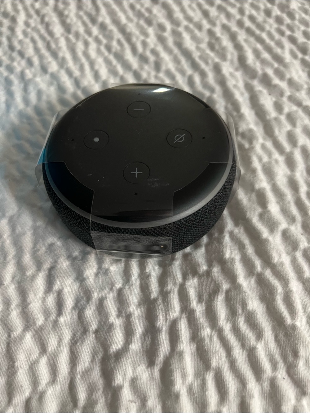 Amazon Echo Dot Smart Speaker - Black with Blue Accent Ring - Picture 4 of 5